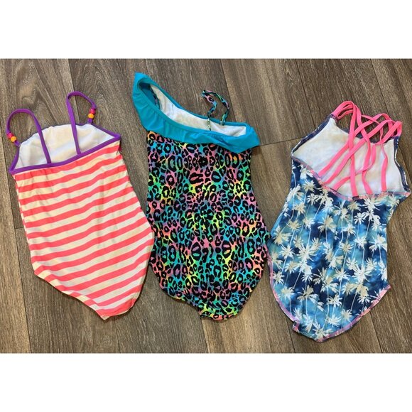 GIRLS SWIMSUIT ONE PIECE MIXED LOT SIZE 7 TROPICAL FLORAL ANIMAL PRINT SWIMWEAR - Picture 5 of 7